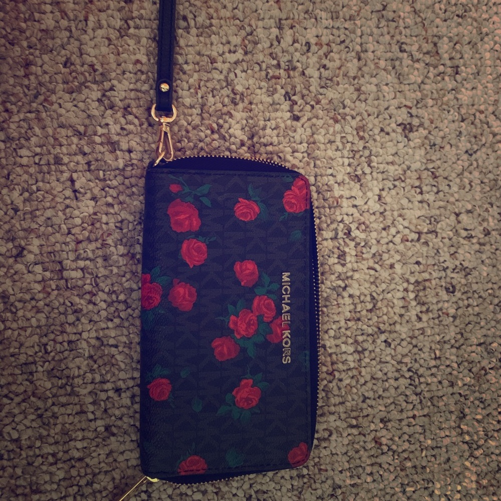 Michael Kors wristlet